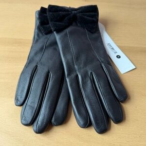 AQUA BLOOMINGDALE’S Women’s Black Leather Gloves Touch Screen Bow details BNWT